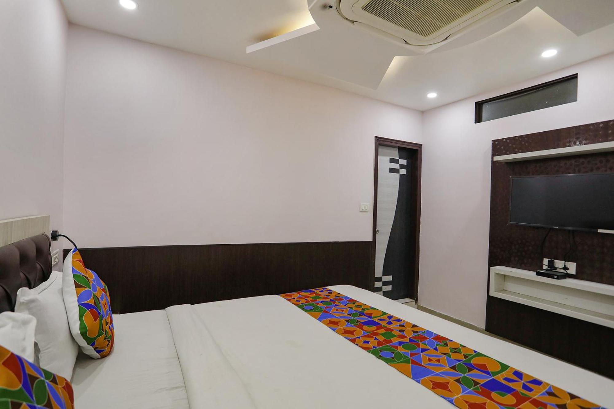 Fabhotel Leaf Paradise Hotel 3*